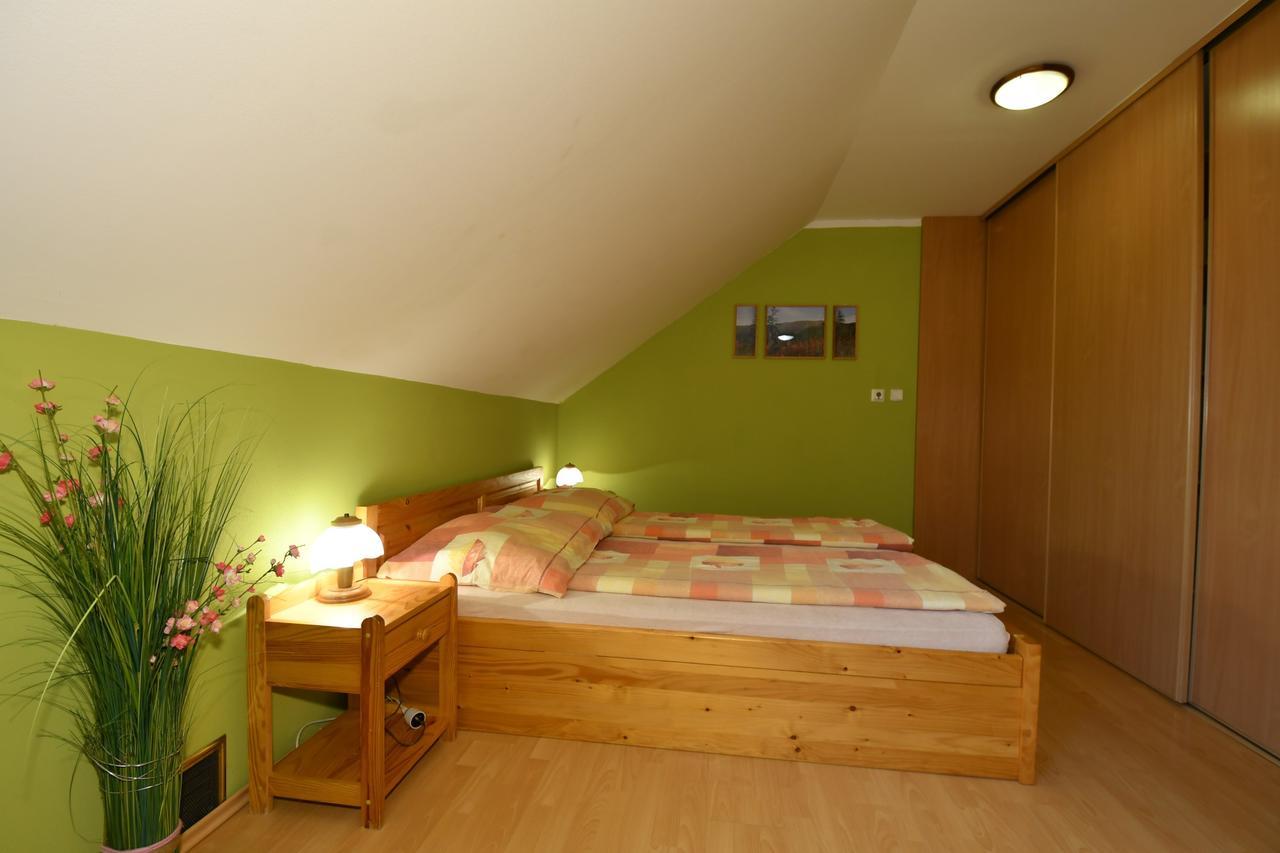 Apartman U Sarky Valaska Экстерьер фото
